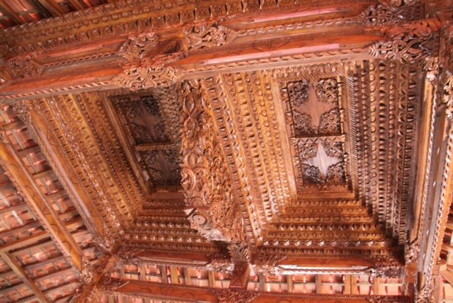 cat kayu untuk Desain Rumah Bali