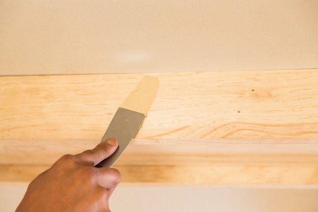 Kenali Dempul Kayu Jati Terbaik dan Cara Menggunakannya