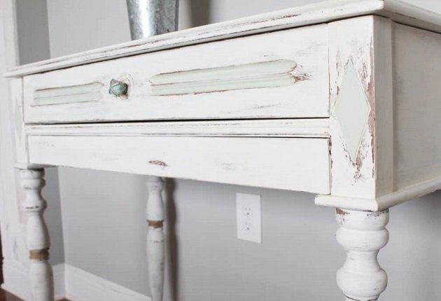 Tips dan Teknik Finishing Antik dengan Chalk Paint